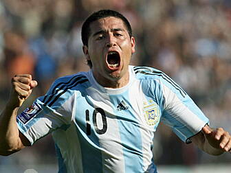 'Riquelme was a walking bi...